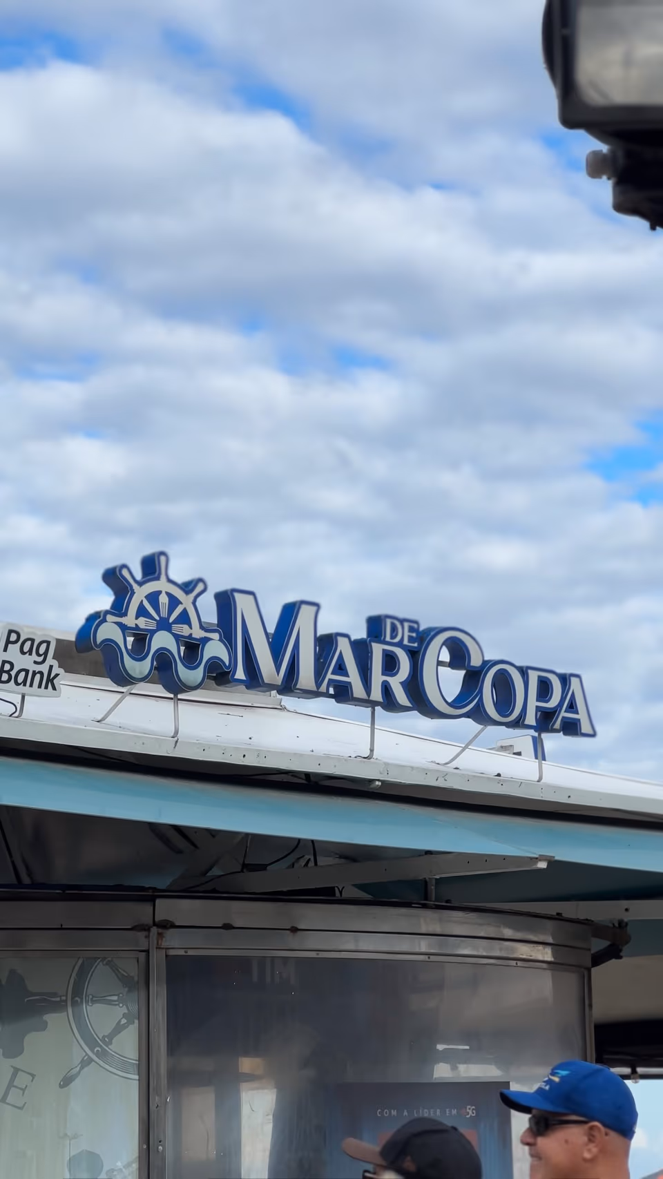 Fachada e identidade do quiosque Mar de Copa